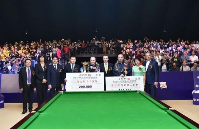 希金斯获得20万英镑奖金