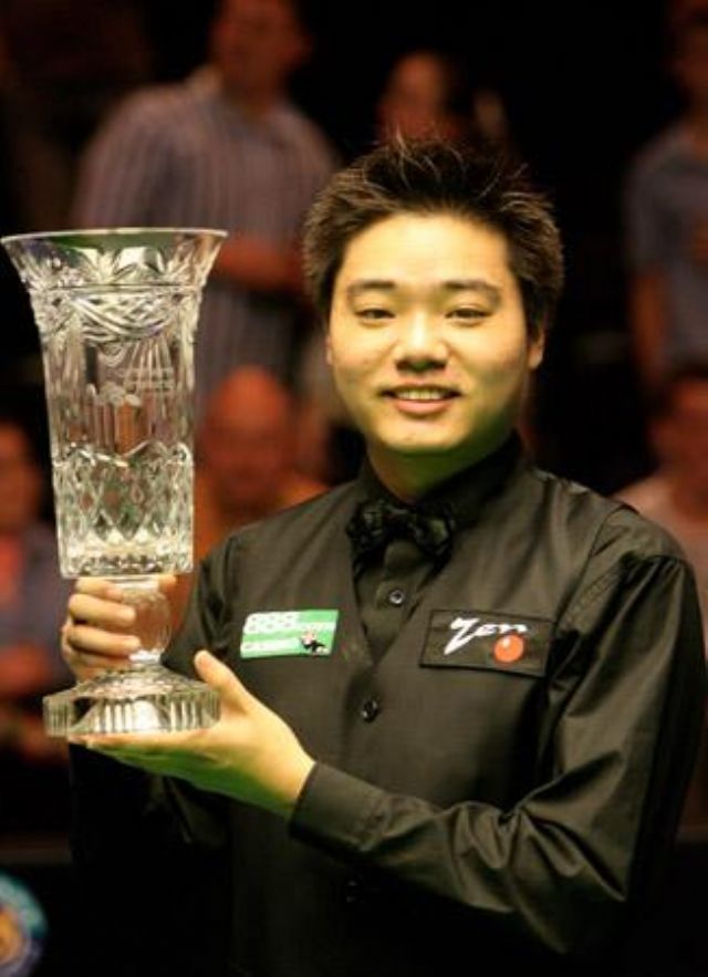 2006年丁俊晖获得北爱尔兰杯冠军