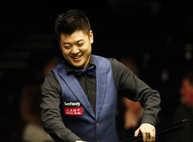 梁文博轻松获胜